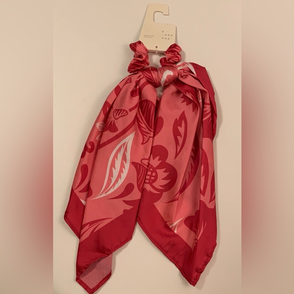 A New Day Twister And Scarf Set Hair & Neck Accessory